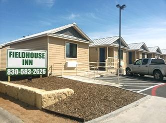 Fieldhouse Inn & Conference Center Kenedy Екстер'єр фото